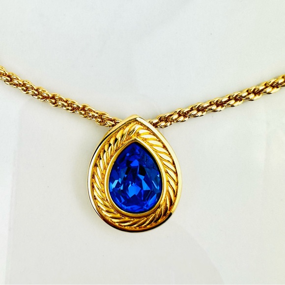 VTG 80s Swarovski Swan Blue Pear Cut Crystal Pendant Chain Necklace Earrings - Picture 3 of 11